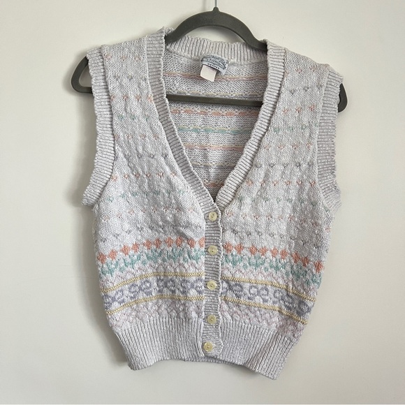 The Villager Jackets & Blazers - Vintage 90s The Villager Petites White Sweater Vest Women’s Cottagecore